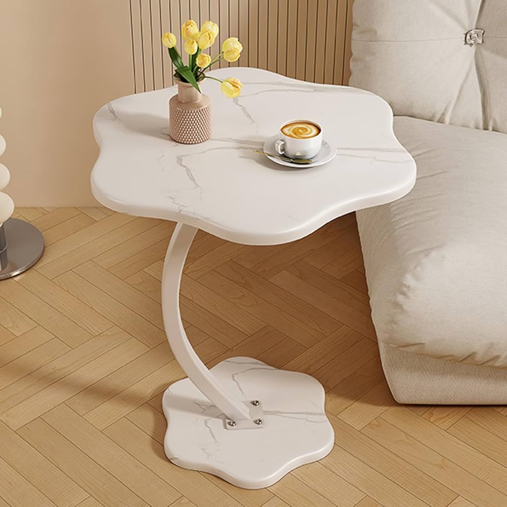 Table d’appoint design en forme de fleur – Plateau noir effet marbre, base incurvée pour canapé Electroshopdakar