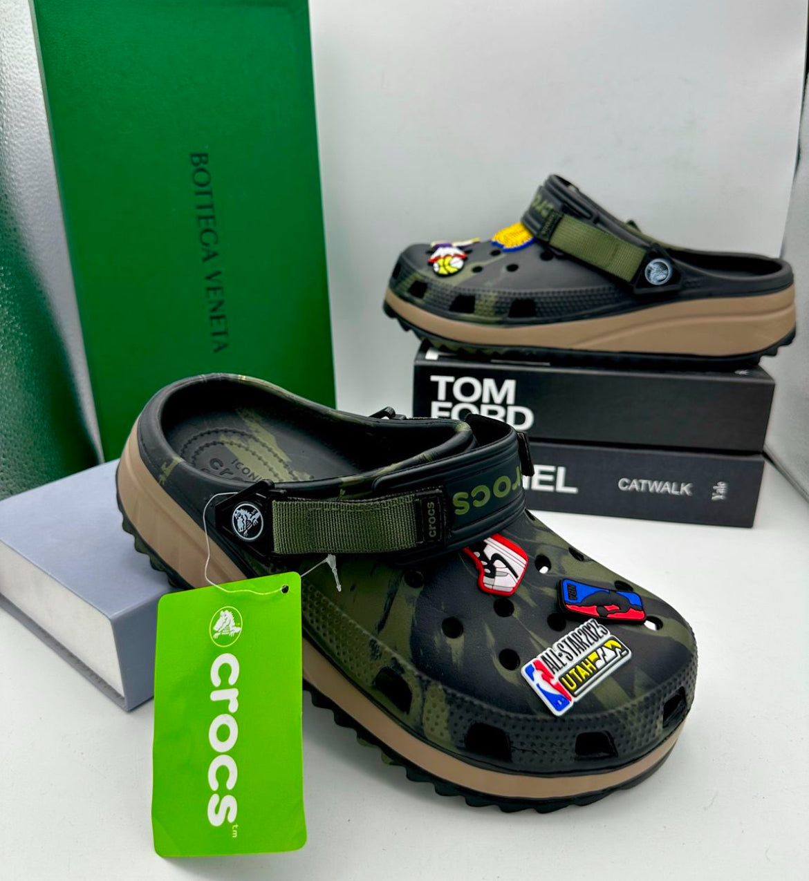 Crocs Camouflage : Chaussures Confortables au Style Nature Electroshopdakar